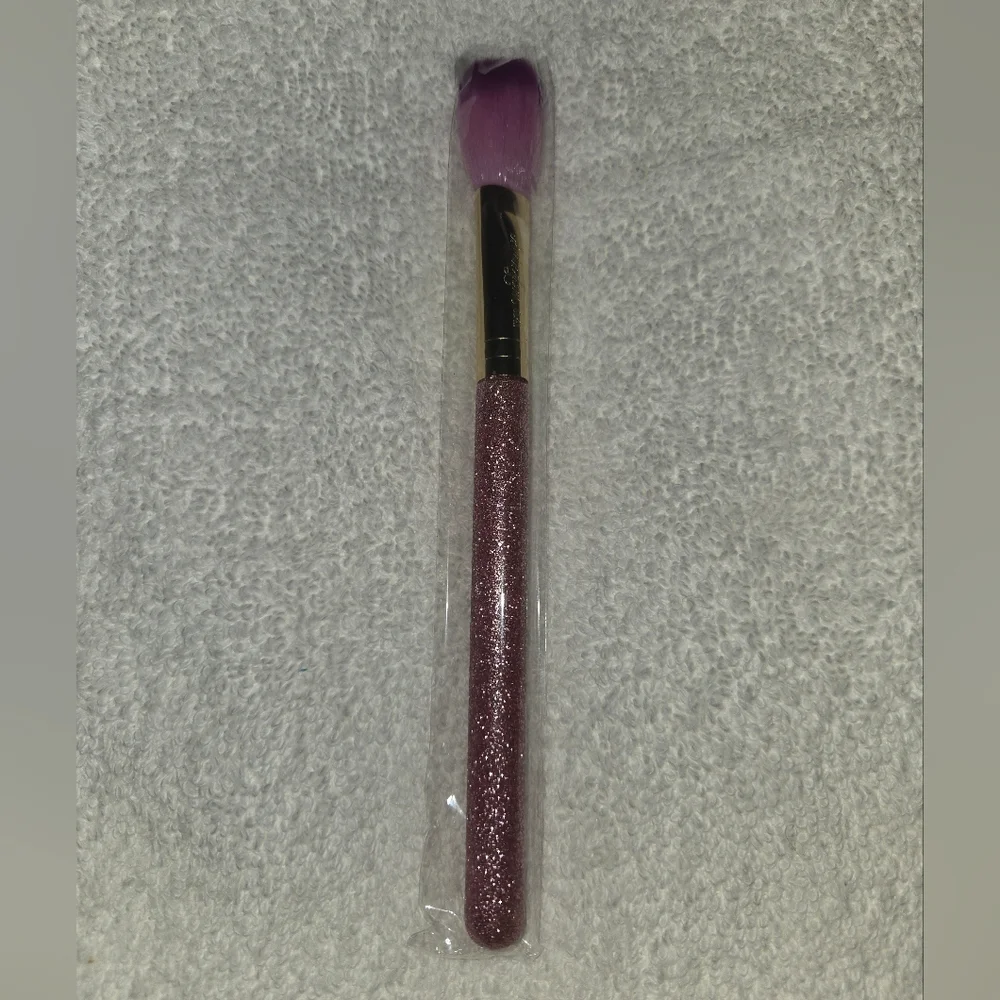 Miss Glam Blush Brush